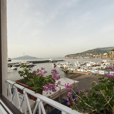 Surriento Suites Соренто Екстериор снимка