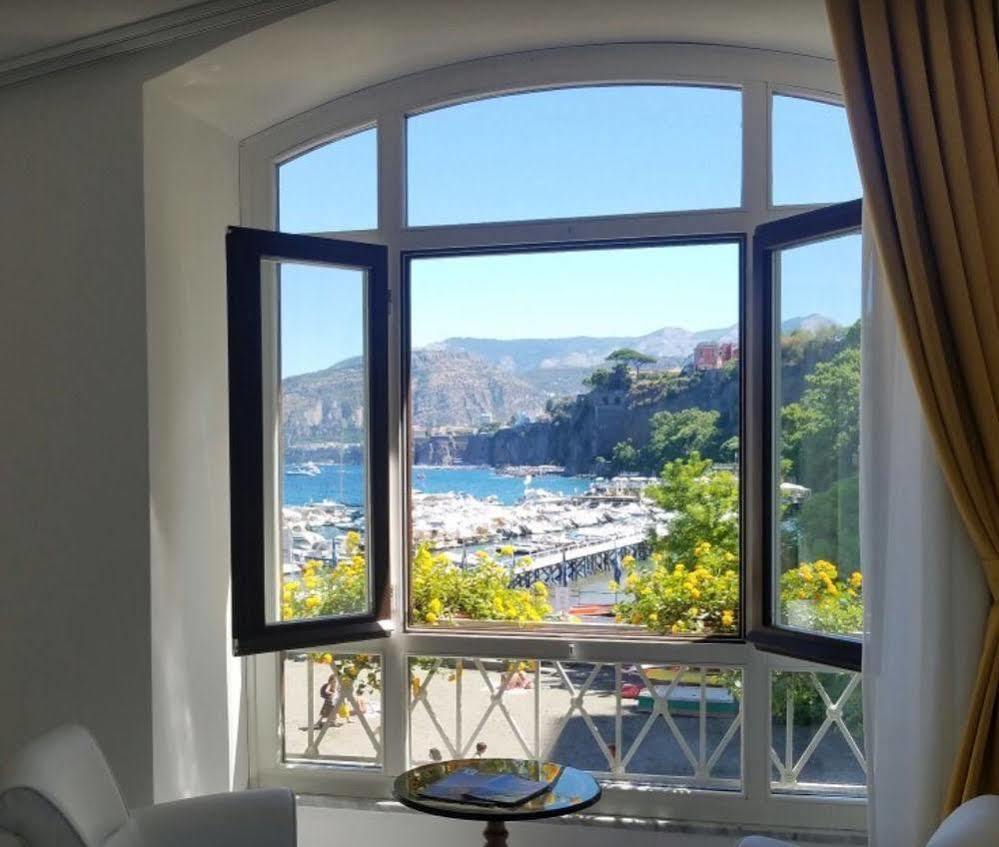 Surriento Suites Соренто Екстериор снимка