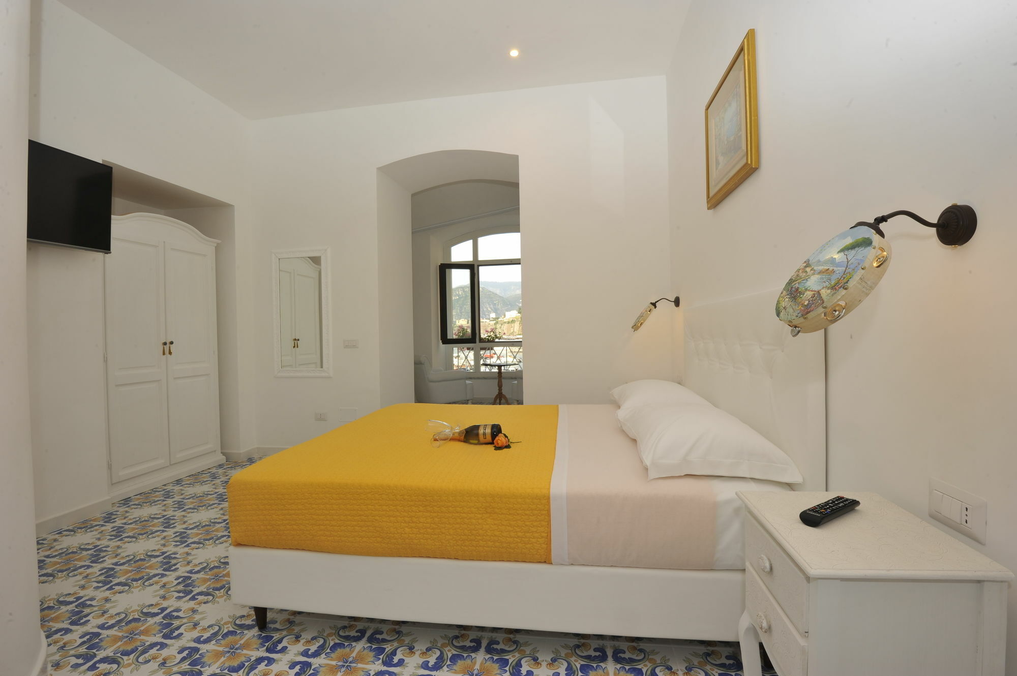 Surriento Suites Соренто Екстериор снимка