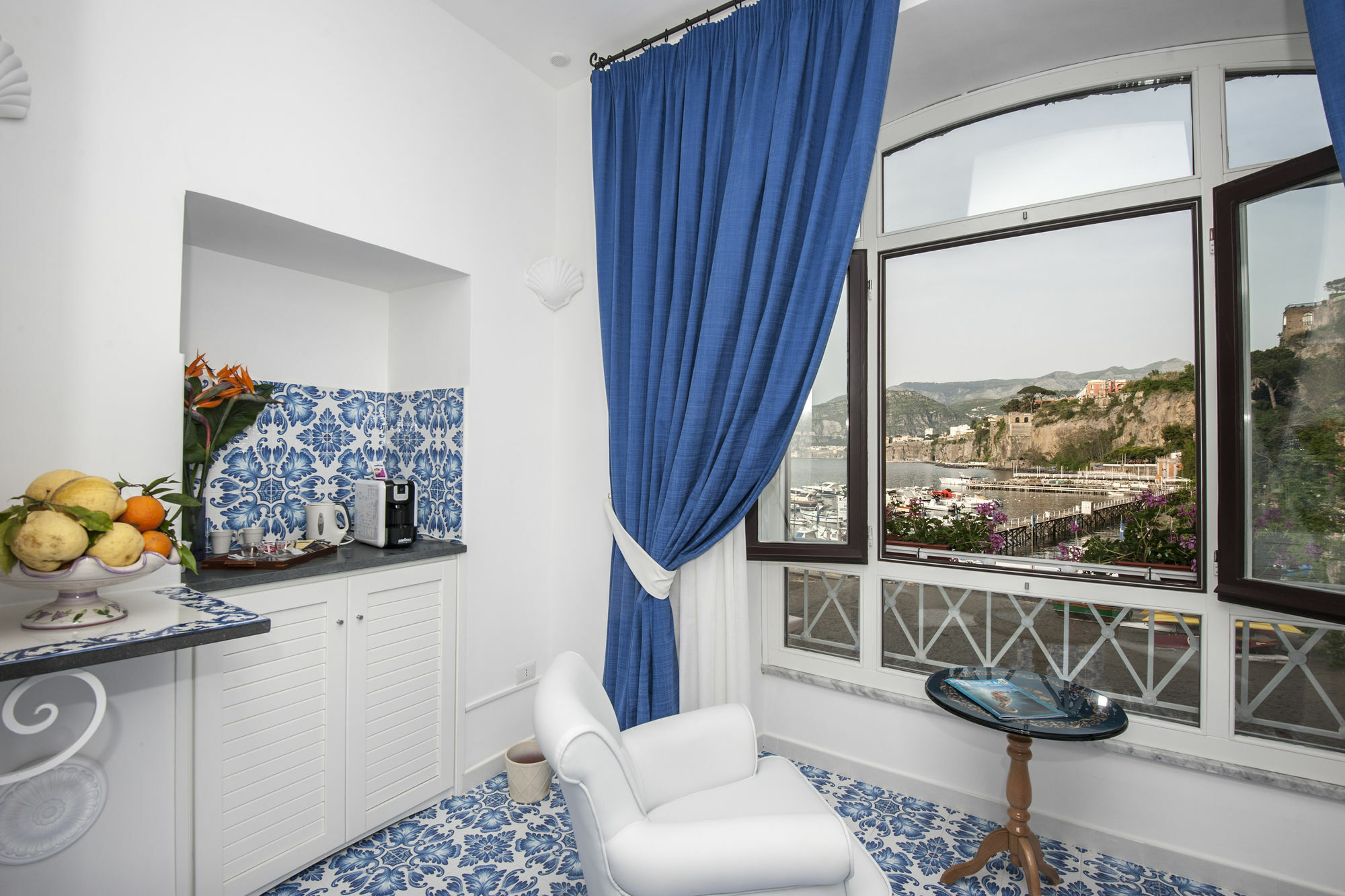 Surriento Suites Соренто Екстериор снимка