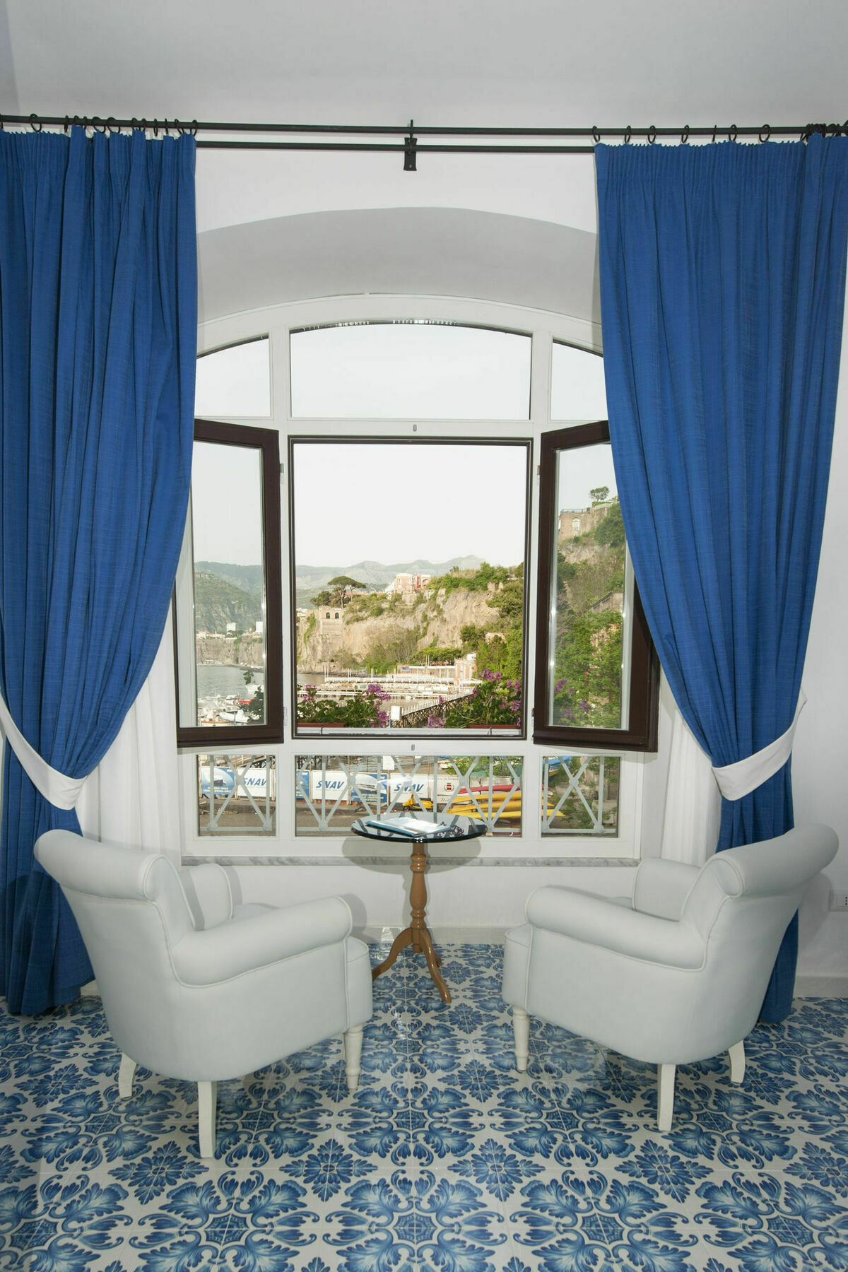 Surriento Suites Соренто Екстериор снимка