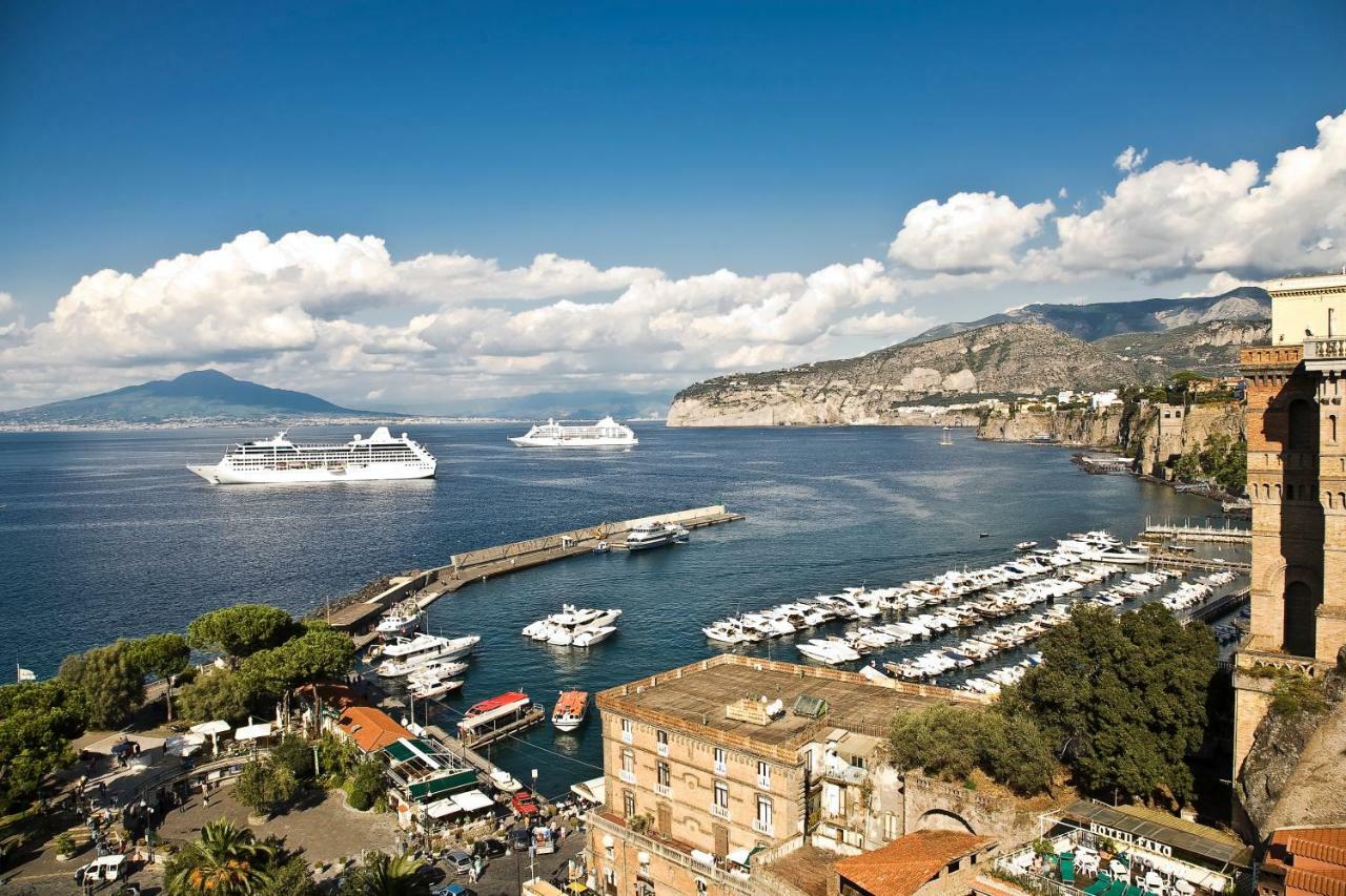 Surriento Suites Соренто Екстериор снимка